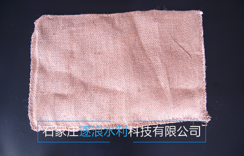 比拟吸水缩短袋，传统沙土袋的扶植进程效力较低